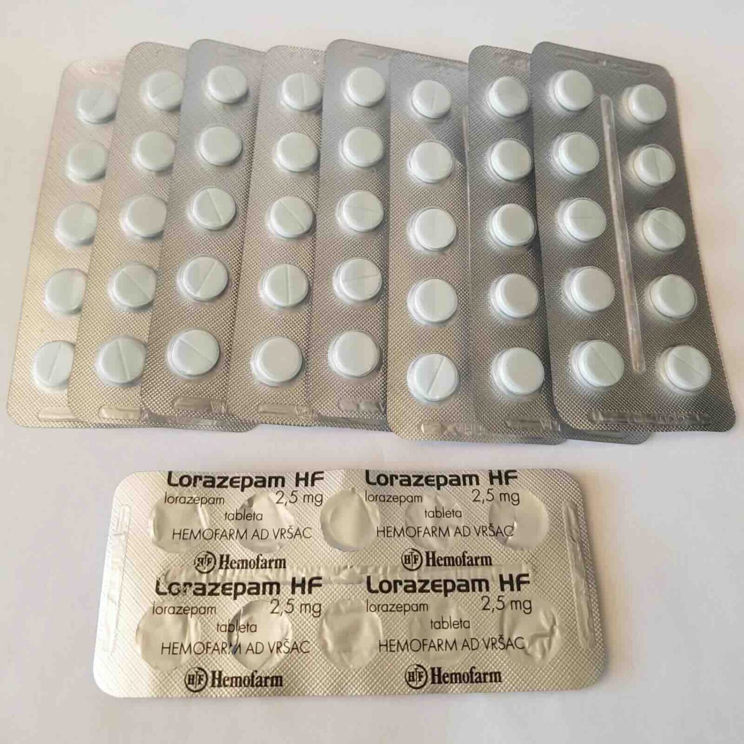 Negen liggende strips Lorazepam 2.5 mg van Hemofarm